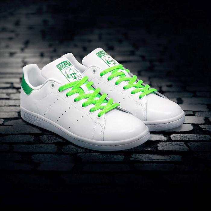 Flat neon green shoelaces